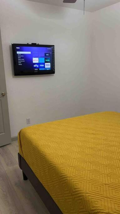 Spacious Getaway! Pool, Spa, Sleeps 9 Lake Havasu City Εξωτερικό φωτογραφία