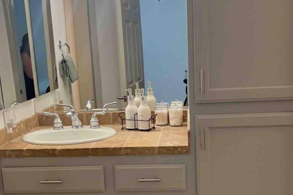 Spacious Getaway! Pool, Spa, Sleeps 9 Lake Havasu City Εξωτερικό φωτογραφία