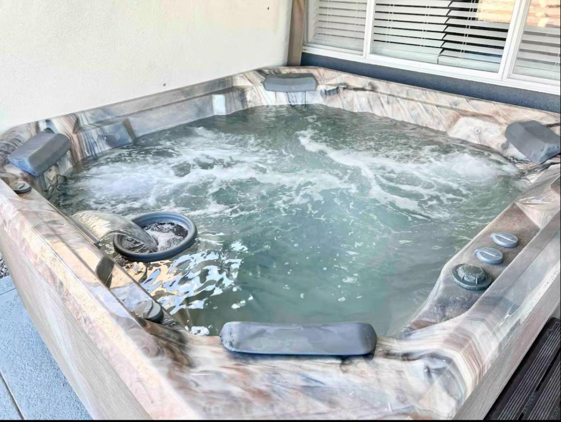 Spacious Getaway! Pool, Spa, Sleeps 9 Lake Havasu City Εξωτερικό φωτογραφία
